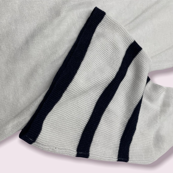 MICHAEL KORS| Cold Shoulder L/S Sweater EUC White with Navy stripe bell sleeve - Picture 9 of 9